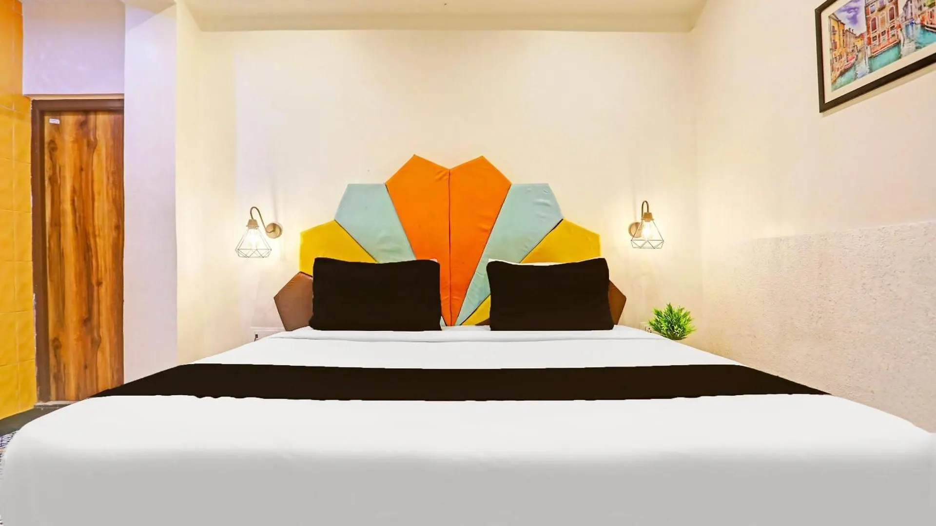 Super Townhouse Cantonment Varanasi Formerly Sarin Inn Hotel