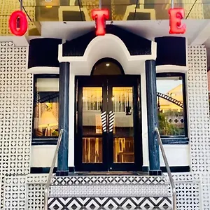 Hotel Itsy Banana Boutique