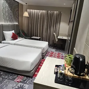 **** Hotel Crystal India