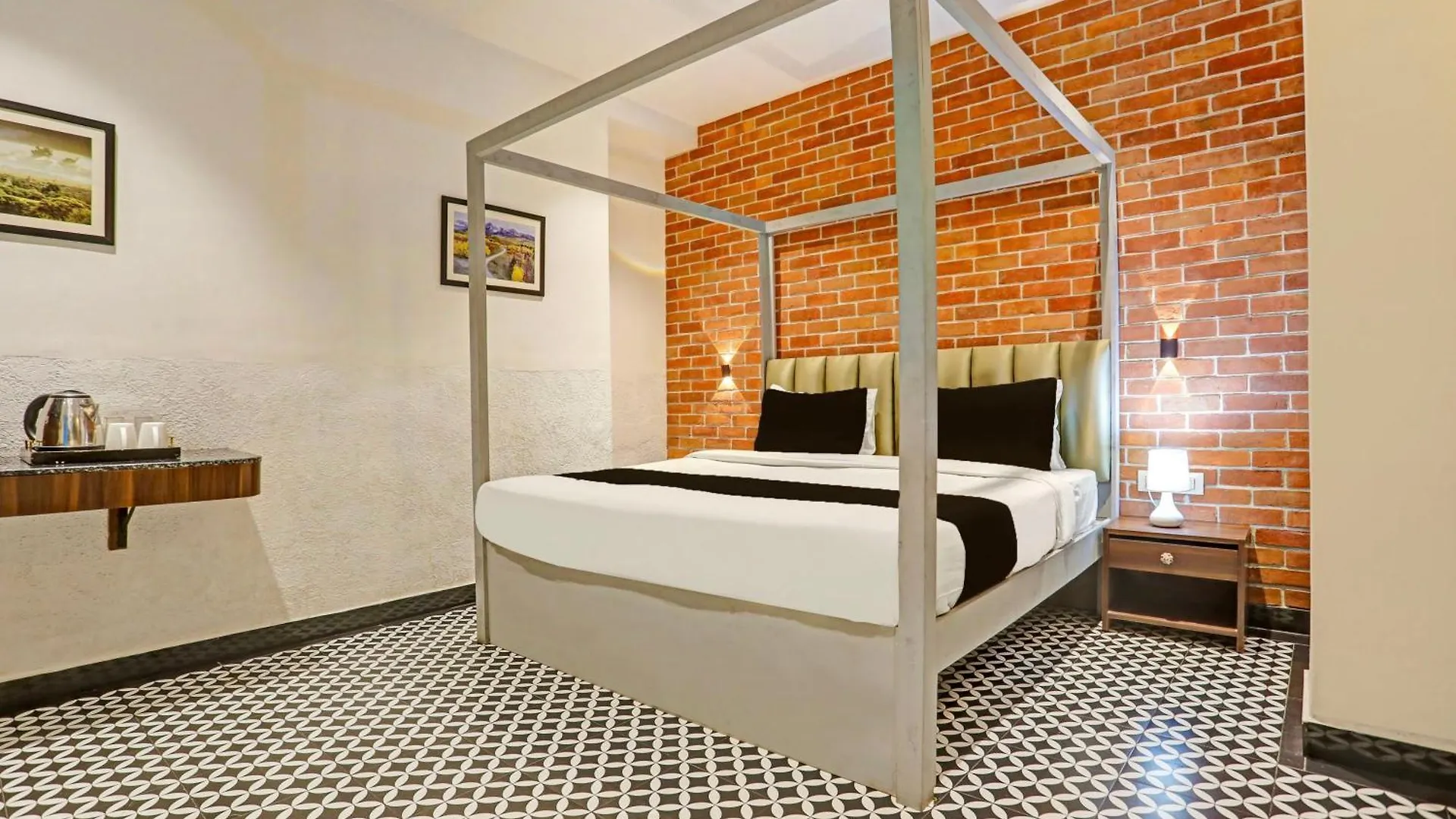 Super Townhouse Cantonment Varanasi Formerly Sarin Inn Hotel